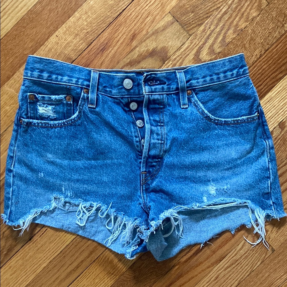 Levi’s 501 Distressed Hem Women’s Shorts